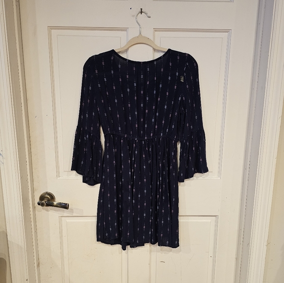 Cute little Mudd dress with flutter sleeves - Picture 5 of 5